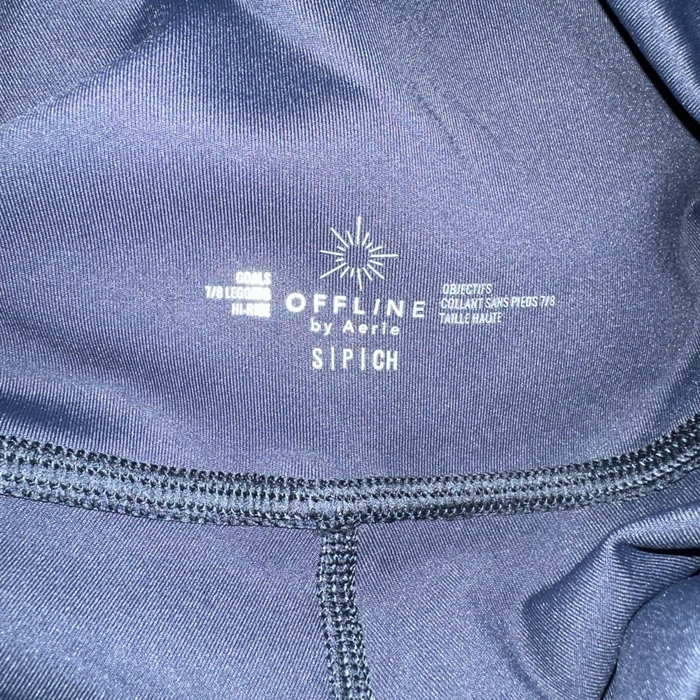 ARIE NAVY BLUE LEGGINGS. NEVER WORN!!